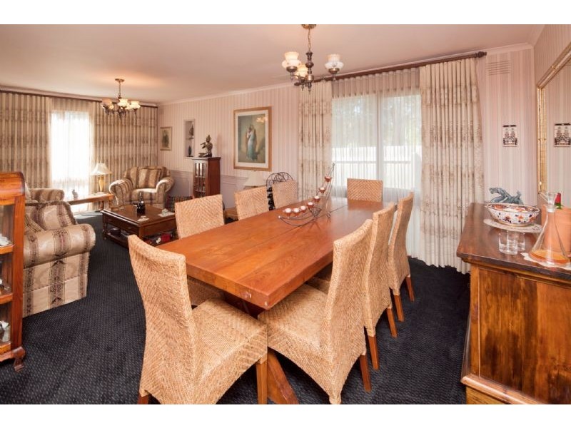 1 GROVE END ROAD, Endeavour Hills VIC 3802