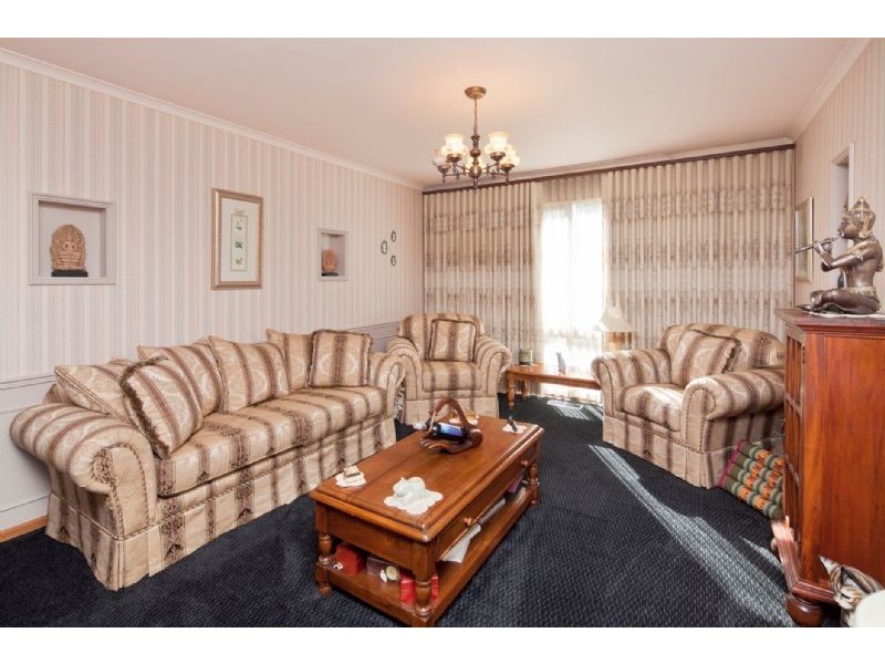 1 GROVE END ROAD, Endeavour Hills VIC 3802
