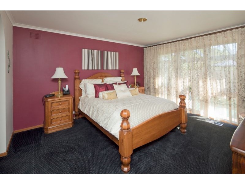 1 GROVE END ROAD, Endeavour Hills VIC 3802