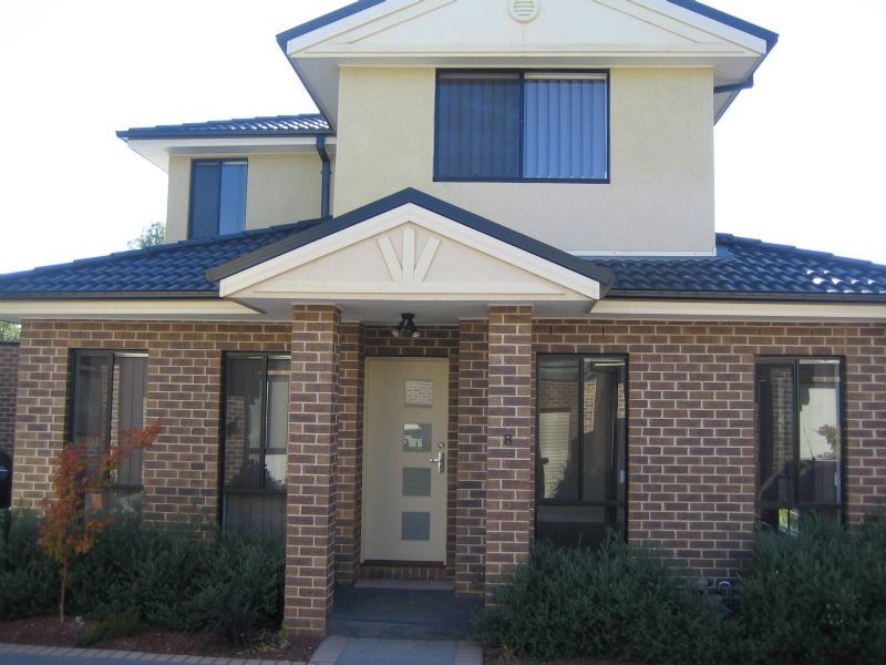 8/130 Kennington Park Drive, Endeavour Hills VIC 3802