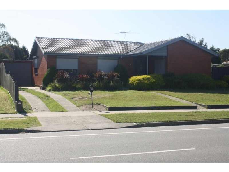 15 AMALFI DRIVE, Endeavour Hills VIC 3802