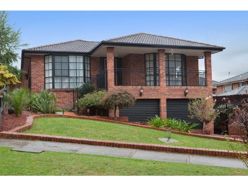 17 TRUSLOVE COURT, Endeavour Hills VIC 3802