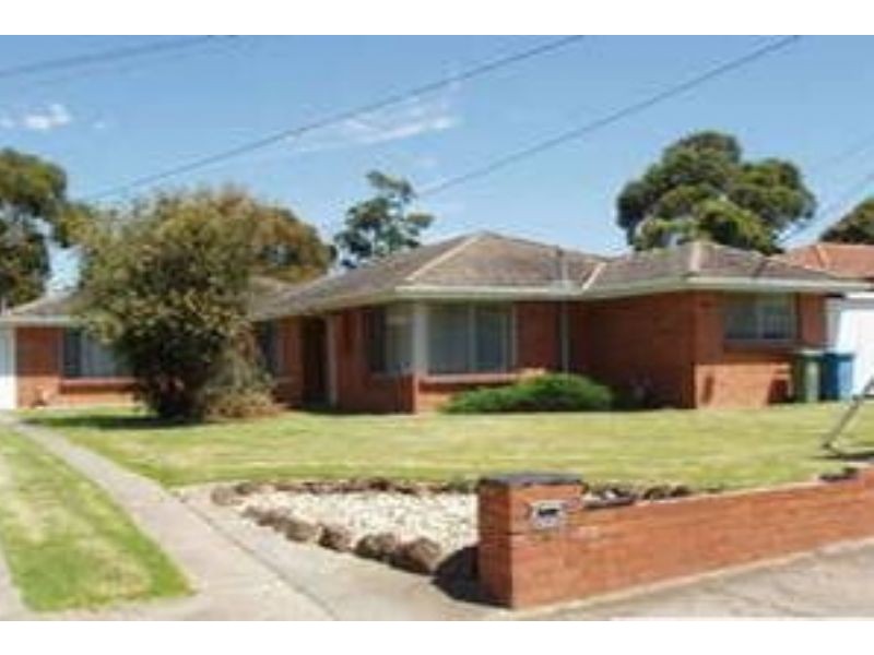 1/50 ELONERA ROAD (REAR UNIT), Noble Park VIC 3174