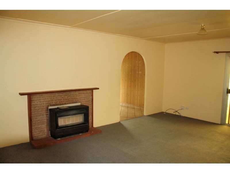 28 NIGRA STREET, Doveton VIC 3177