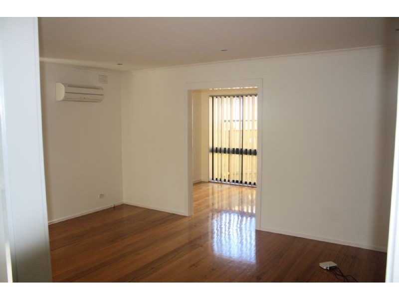 1/5 SNOWY STREET, Dandenong North VIC 3175