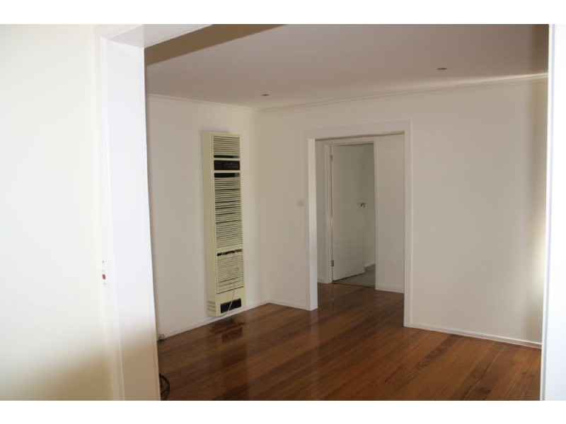 1/5 SNOWY STREET, Dandenong North VIC 3175