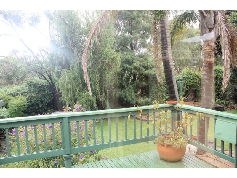 9 BROUGHAM CLOSE, Eumemmerring VIC 3177