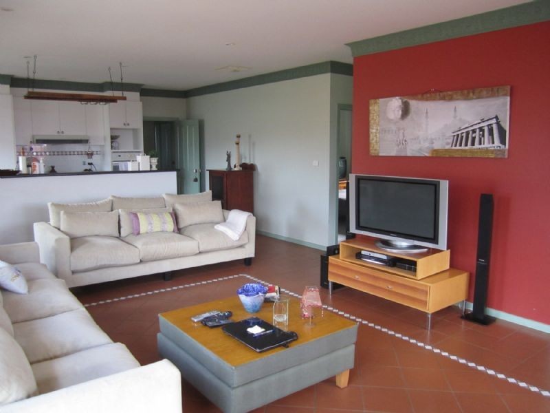 8 RENEE AVENUE, Endeavour Hills VIC 3802