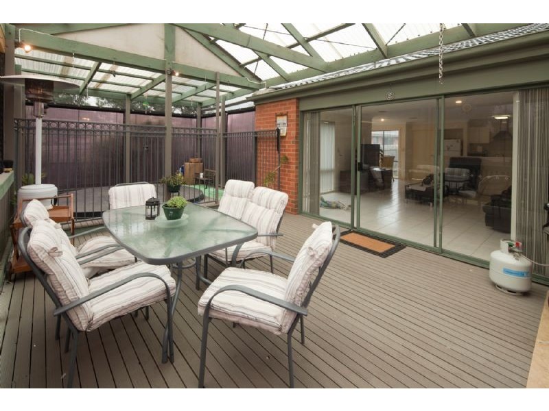 3 STACEY COURT, Endeavour Hills VIC 3802