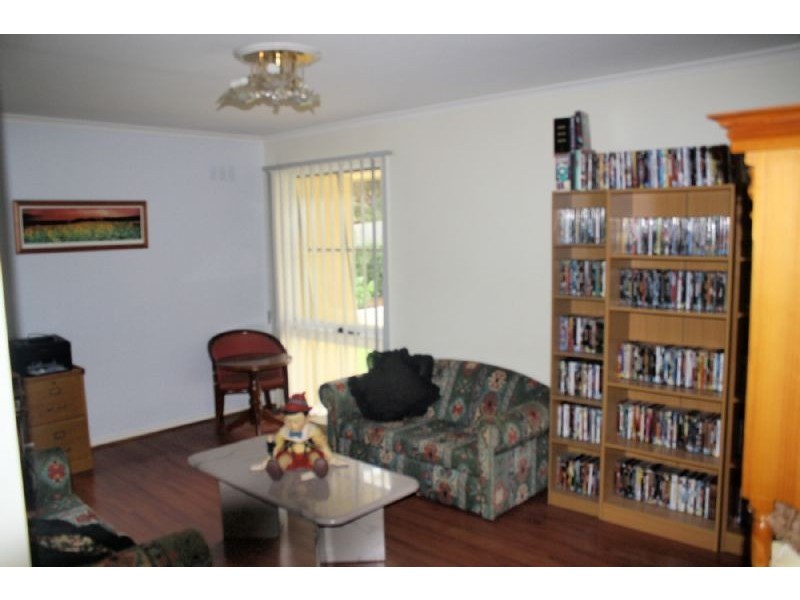 99 JAMES COOK DVE, Endeavour Hills VIC 3802