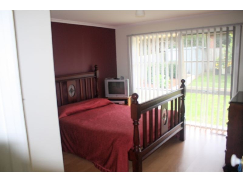 99 JAMES COOK DVE, Endeavour Hills VIC 3802