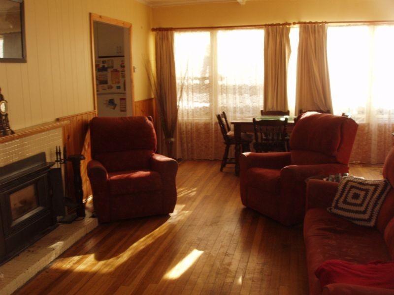 6 ROSE DRIVE, Doveton VIC 3177