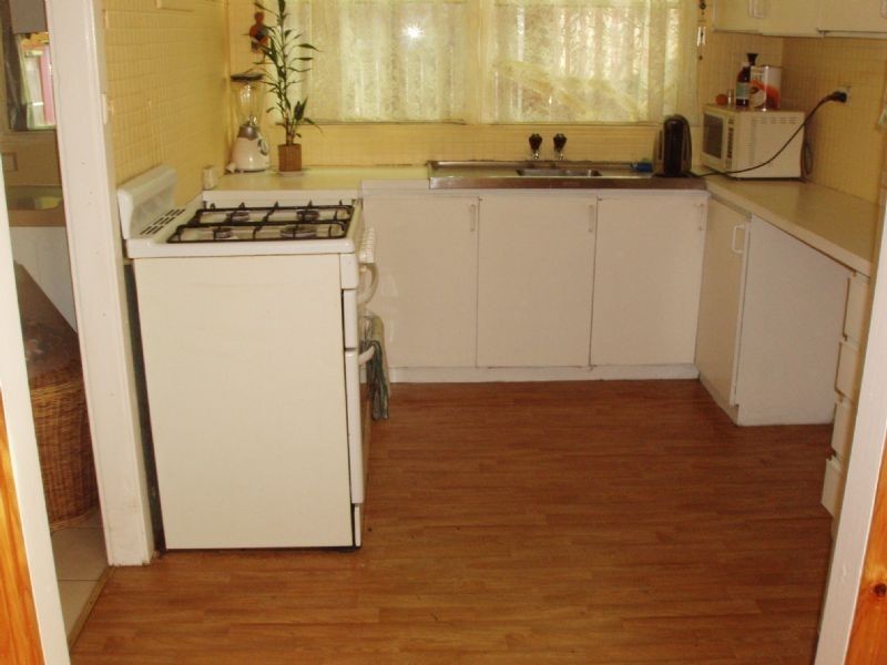 6 ROSE DRIVE, Doveton VIC 3177