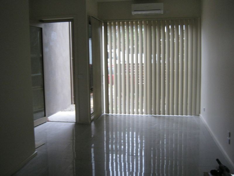 2/4 Hutton Street, Dandenong VIC 3175