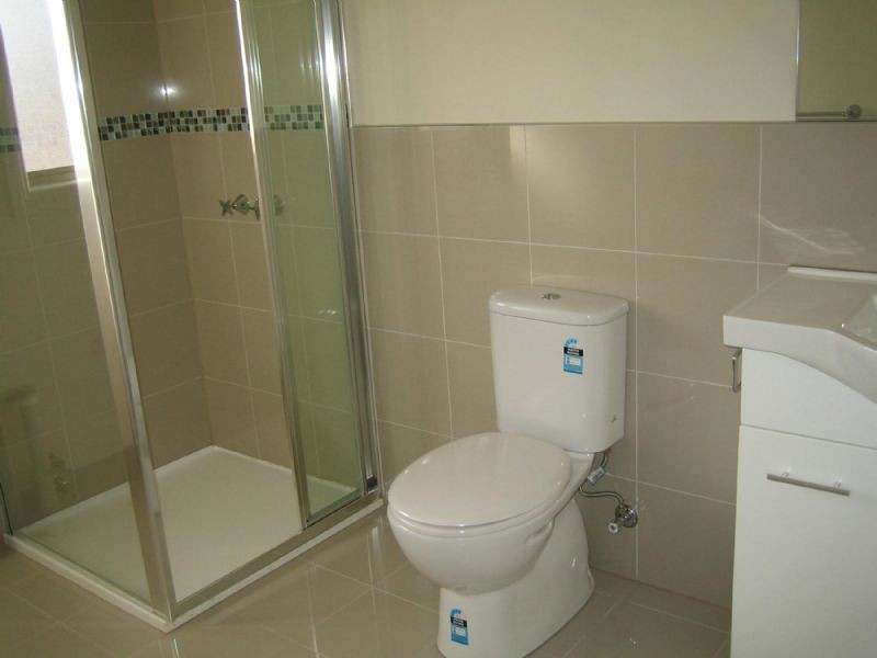 2/1 Moomba Parade, Dandenong VIC 3175