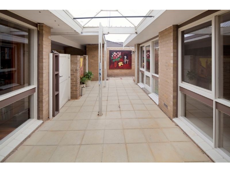 21 MURRAY RD, Dandenong North VIC 3175