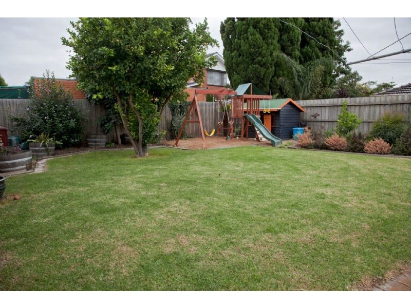21 MURRAY RD, Dandenong North VIC 3175