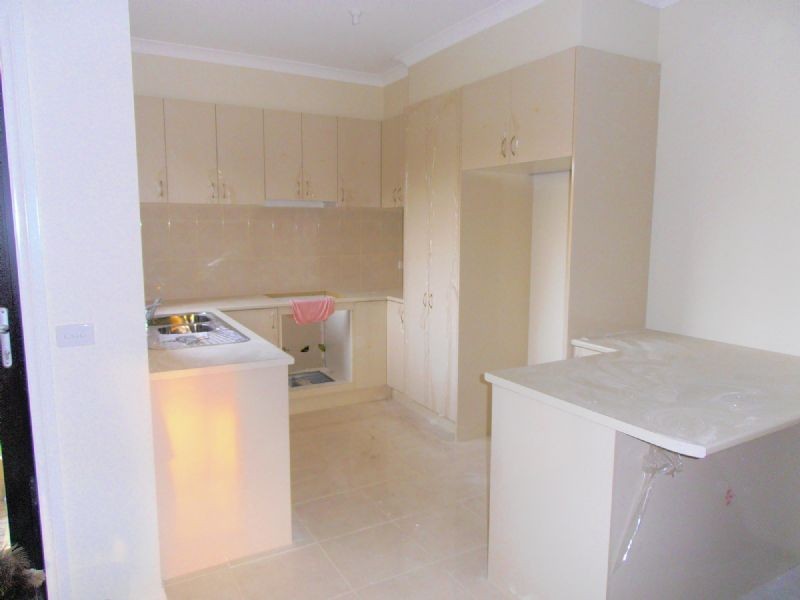 2 CARROLL AVE, Dandenong VIC 3175