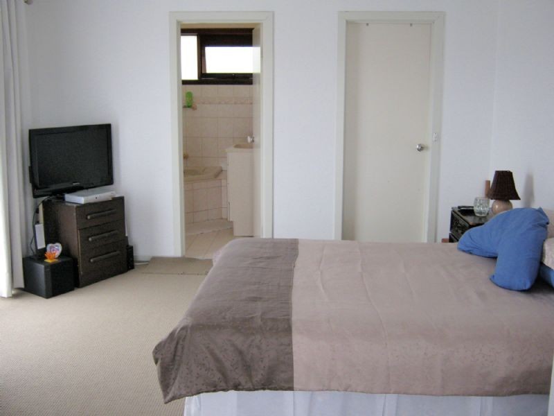 8 SHERIDAN CRT, Endeavour Hills VIC 3802