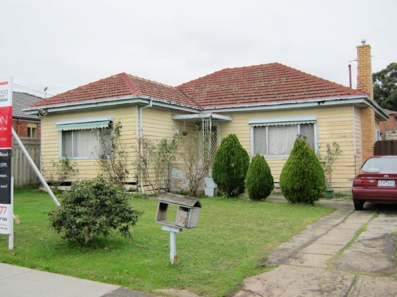 13 FIFTH AVENUE, Dandenong VIC 3175