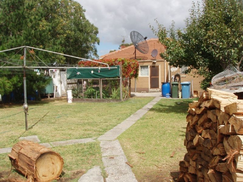 9 FREDERICK STREET, Dandenong VIC 3175