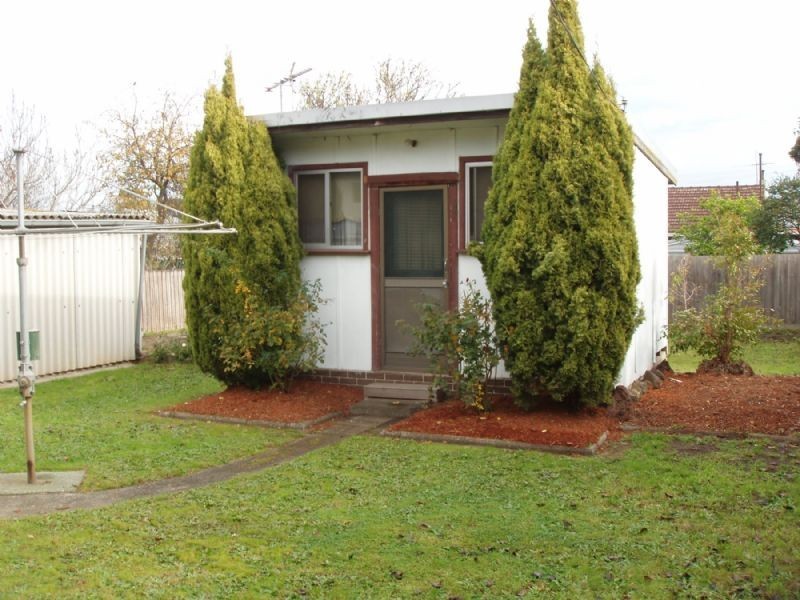 6 BOTTLEBRUSH DRIVE, Doveton VIC 3177