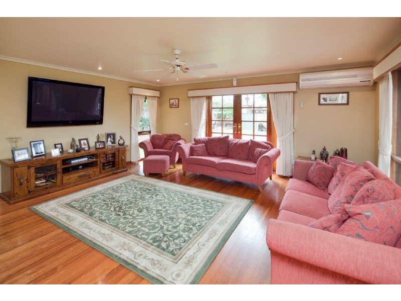17 TRUSLOVE COURT, Endeavour Hills VIC 3802