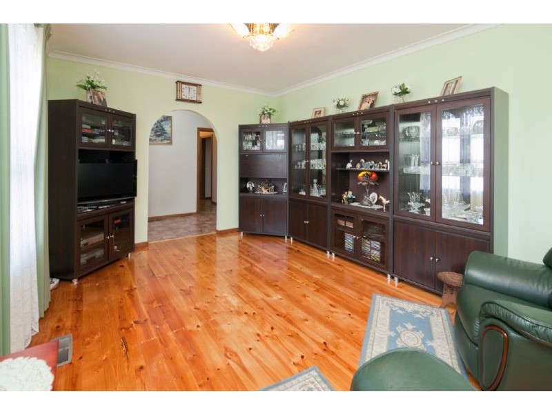 34 SHERWOOD CRES, Dandenong North VIC 3175