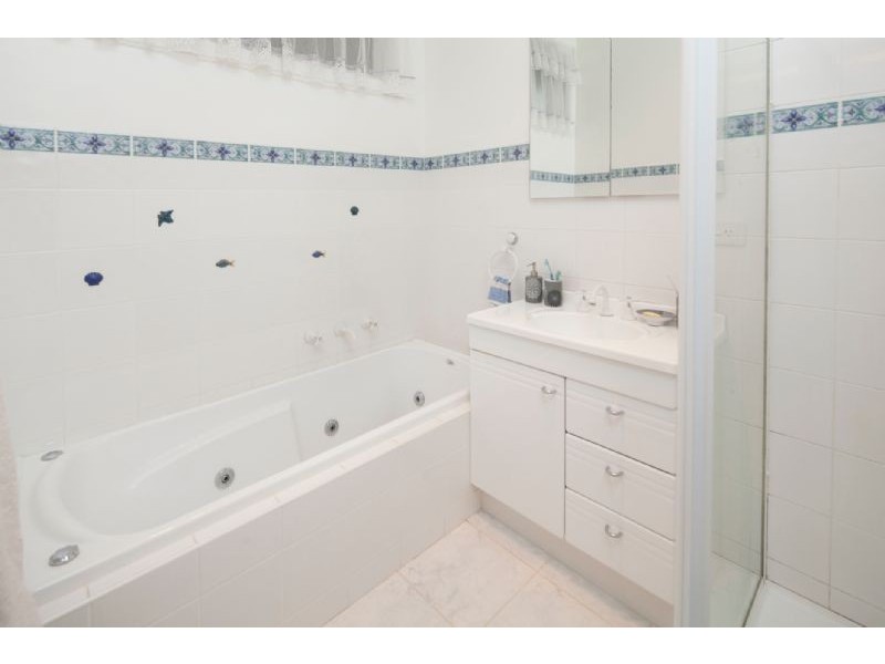 34 SHERWOOD CRES, Dandenong North VIC 3175