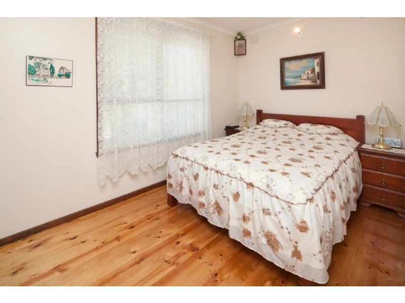 34 SHERWOOD CRES, Dandenong North VIC 3175
