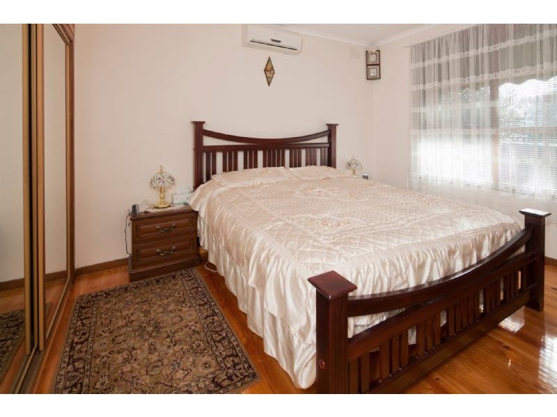 34 SHERWOOD CRES, Dandenong North VIC 3175