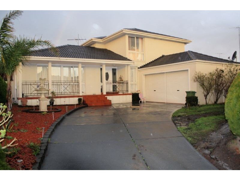 6 LAURISTON DVE, Endeavour Hills VIC 3802