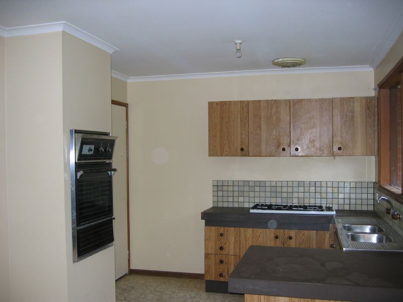 29 SIMPSON DVE, Dandenong North VIC 3175