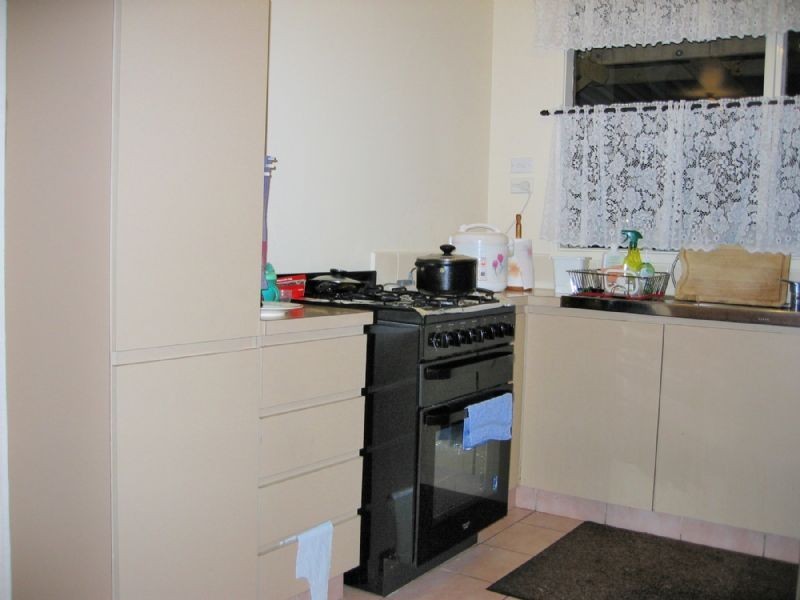 1 HEYWOOD CL, Dandenong North VIC 3175