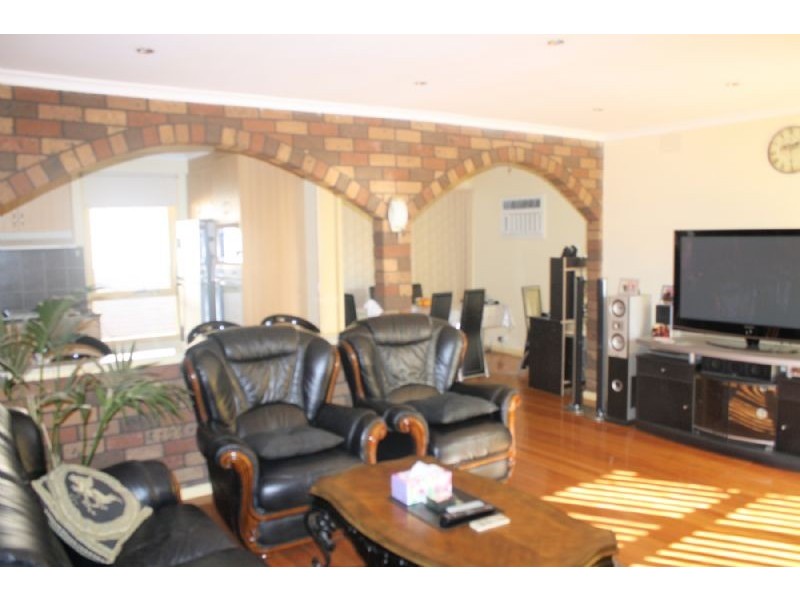 24 FRAWLEY ROAD, Eumemmerring VIC 3177