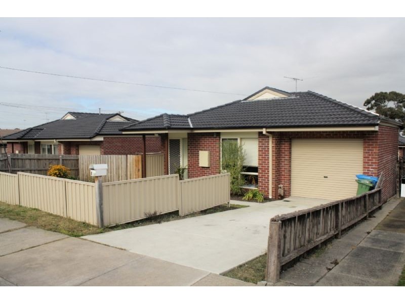 2/4 EUGENIA STREET, Doveton VIC 3177