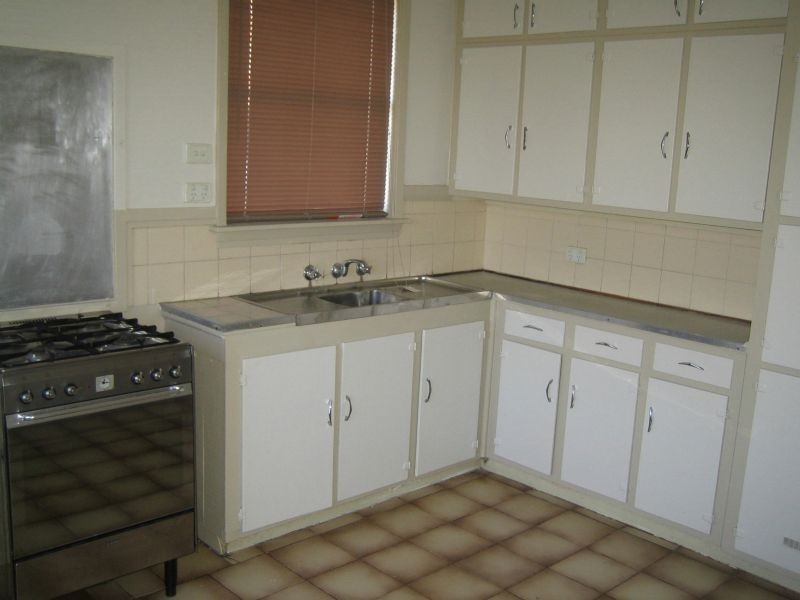 46 CRIMSON DRIVE, Doveton VIC 3177