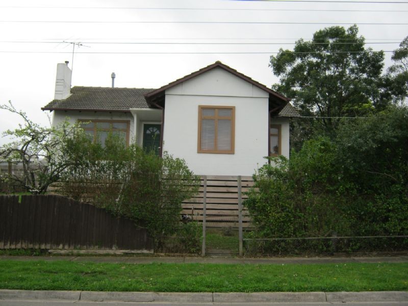 11 MYRTLE GROVE, Doveton VIC 3177