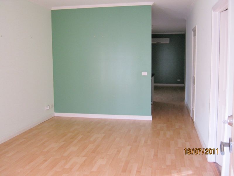 9 VAL COURT, Dandenong VIC 3175