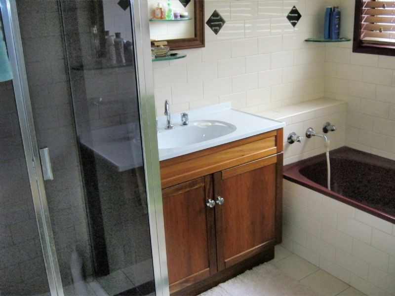 36 ESSEX PARK DVE, Endeavour Hills VIC 3802