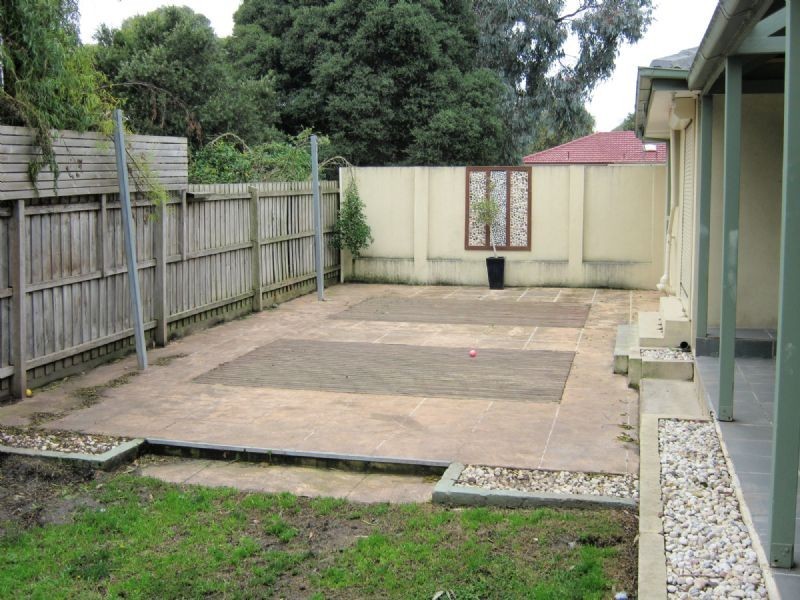 36 ESSEX PARK DVE, Endeavour Hills VIC 3802