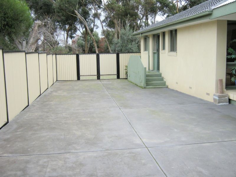 36 ESSEX PARK DVE, Endeavour Hills VIC 3802