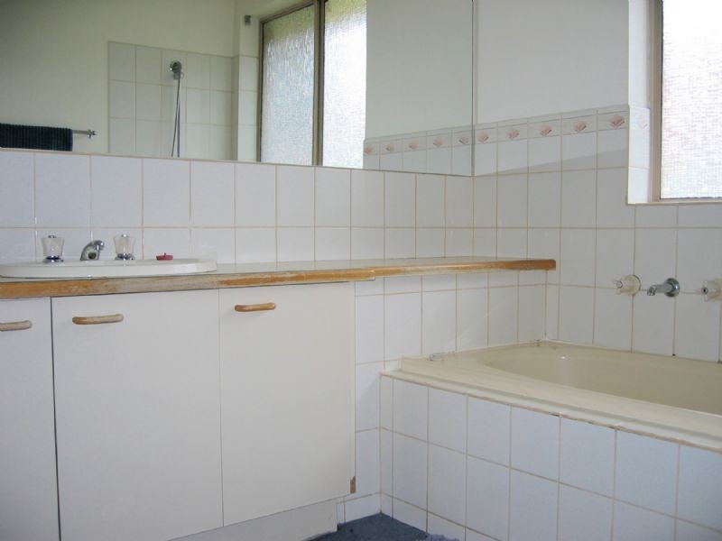 2/22 HENRY STREET, Noble Park VIC 3174