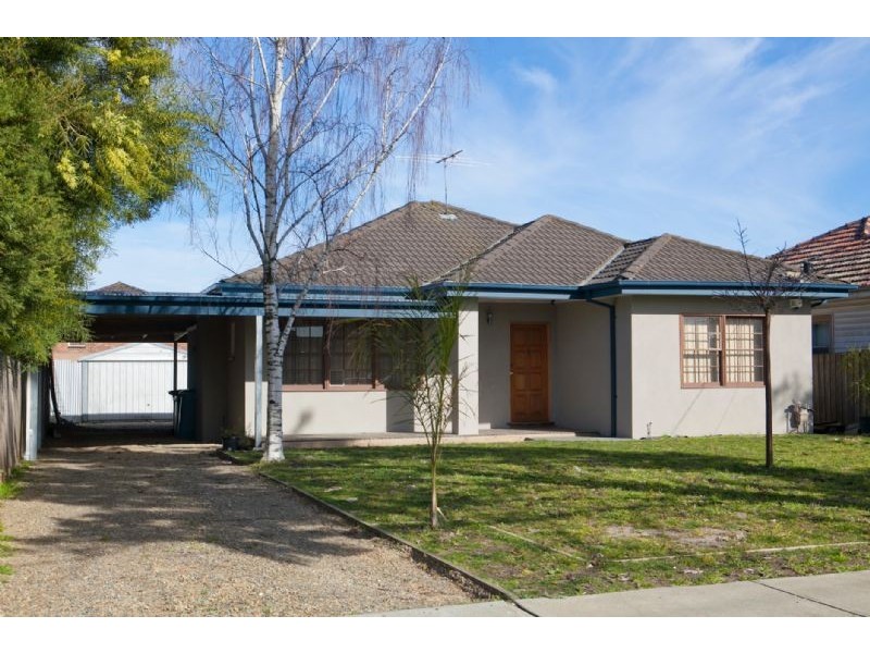 2 GWENDA STREET, Dandenong VIC 3175