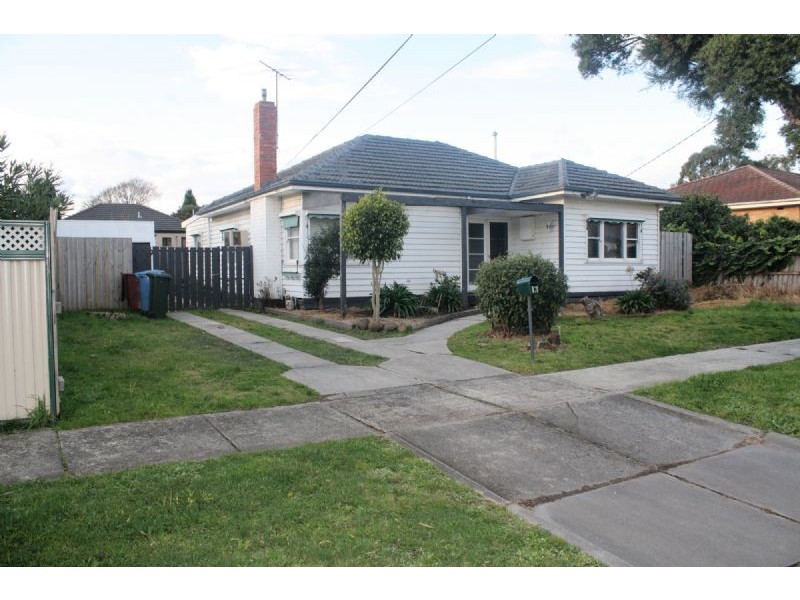 13 HOPETOUN STREET, Dandenong VIC 3175