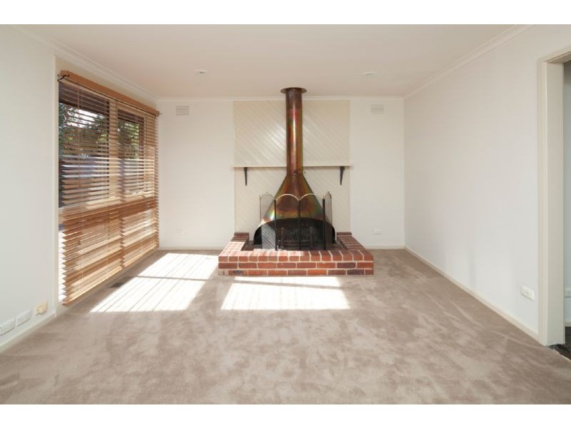 9 SEARLE CRT, Dandenong North VIC 3175