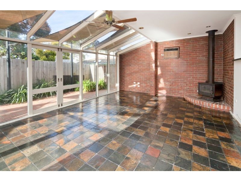 9 SEARLE CRT, Dandenong North VIC 3175