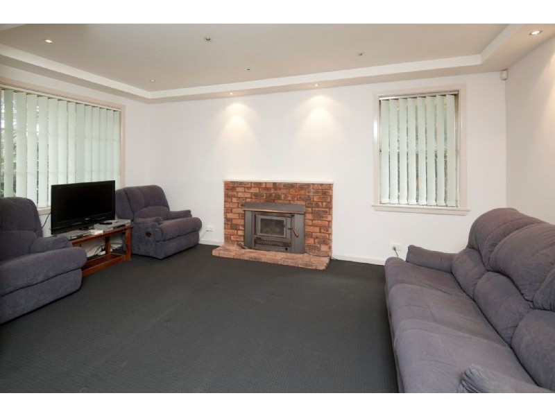 40 JACARANDA ST, Doveton VIC 3177