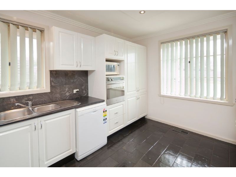 40 JACARANDA ST, Doveton VIC 3177