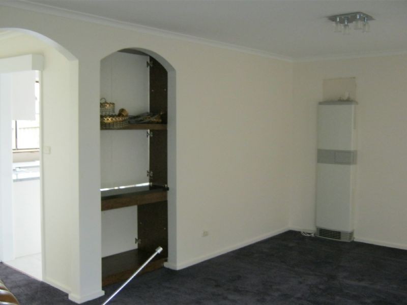 38 Neasham Drive, Dandenong North VIC 3175